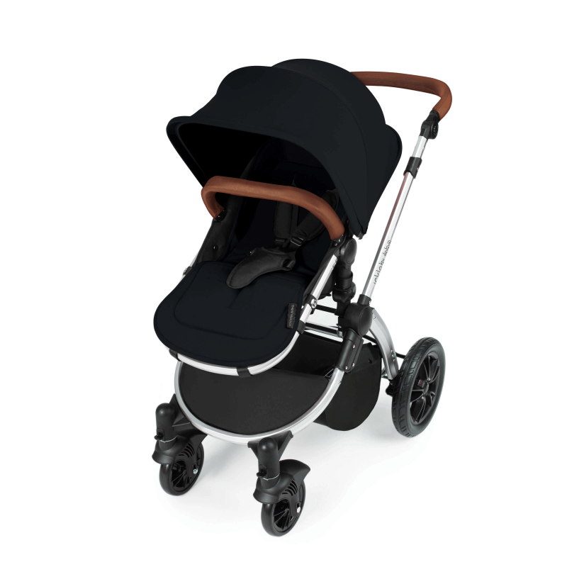 Ickle Bubba Stomp V3 All In 1 Travel System with ISOFIX Base – Black on Silver