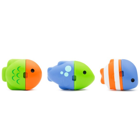 Munchkin Colourmix Fish Colour Changing Bath Toy- Different Segments Together