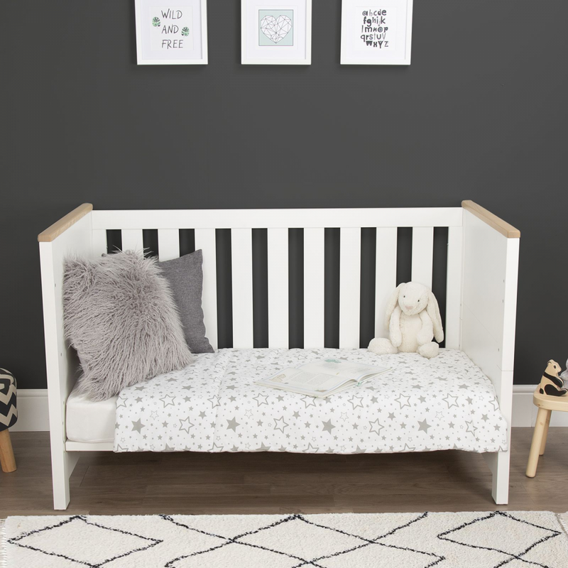 Cuddleco Aylesbury Cot Bed 140 x 70 cm – Satin White/Ash